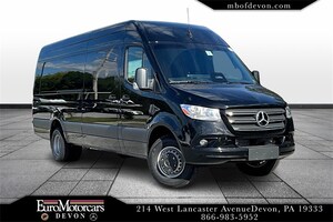 2026 Mercedes-Benz Sprinter Cargo Van 3500XD High Roof I4 Diesel HO 170in WB Ext RWD W1Y8ND3Y7TT233918 260011 Obsidian Black