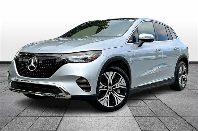 2025 Mercedes Benz EQE SUV 350 4MATIC photo 3