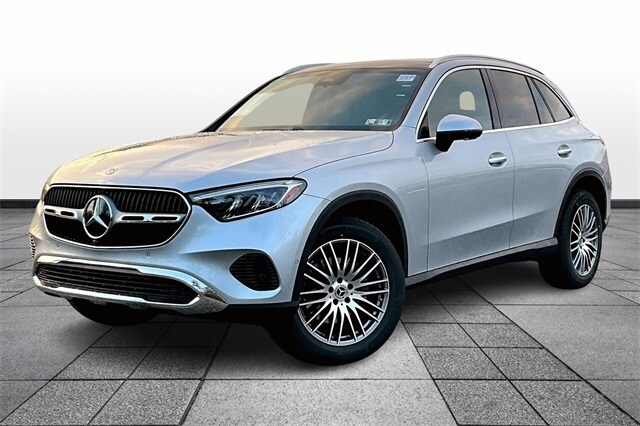 2026 Mercedes Benz GLC 300 4MATIC photo 2
