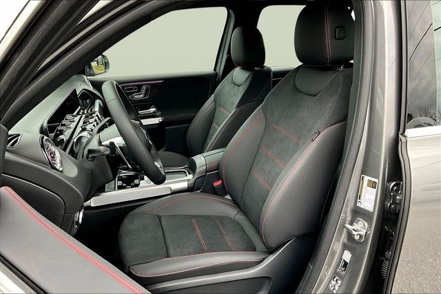2026 Mercedes-Benz GLB AMG GLB 35 - Photo 12