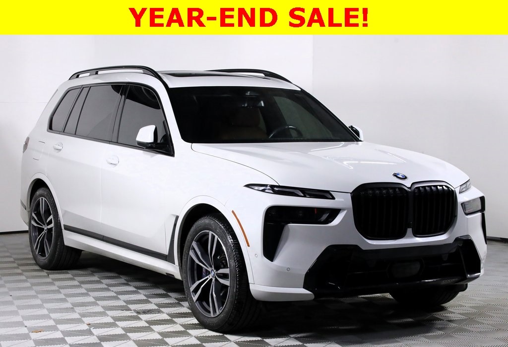 2023 BMW X7 40i's photo