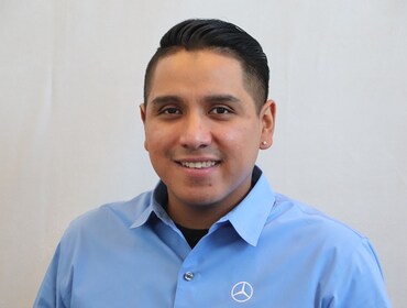 Staff member Daniel Vargas, Mercedes-Benz Parts Advisor from 86b1f39c2b28