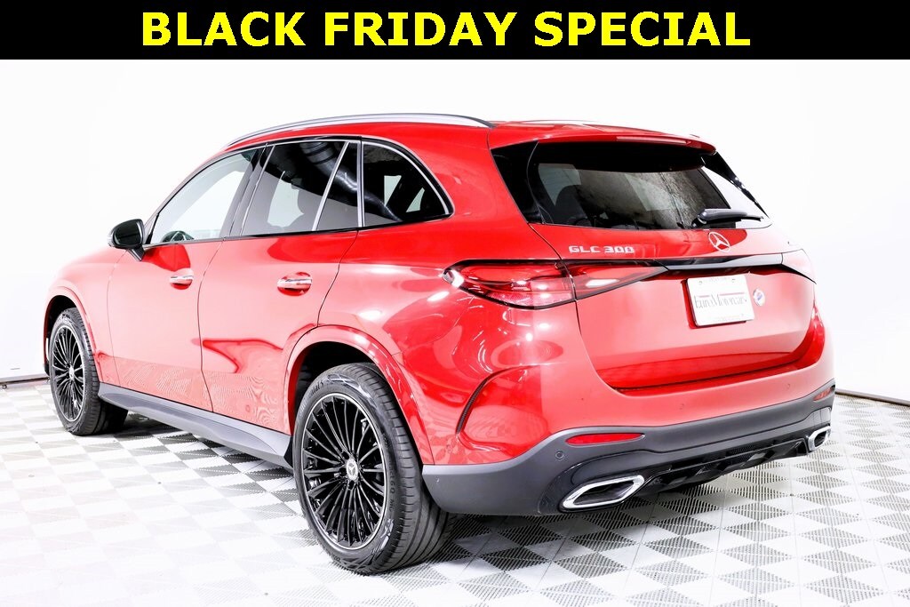 2025 Mercedes Benz GLC 300 4MATIC photo 3