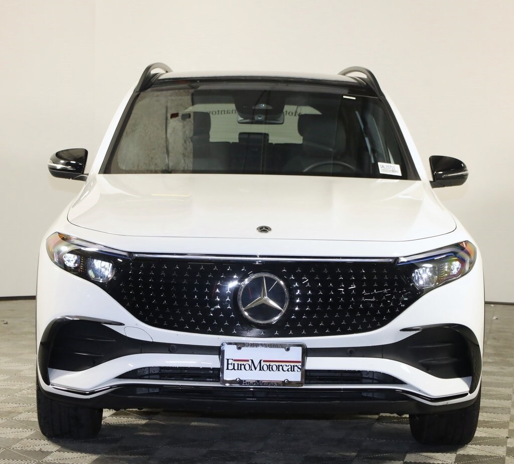 2024 Mercedes Benz EQB 300 4MATIC photo 2