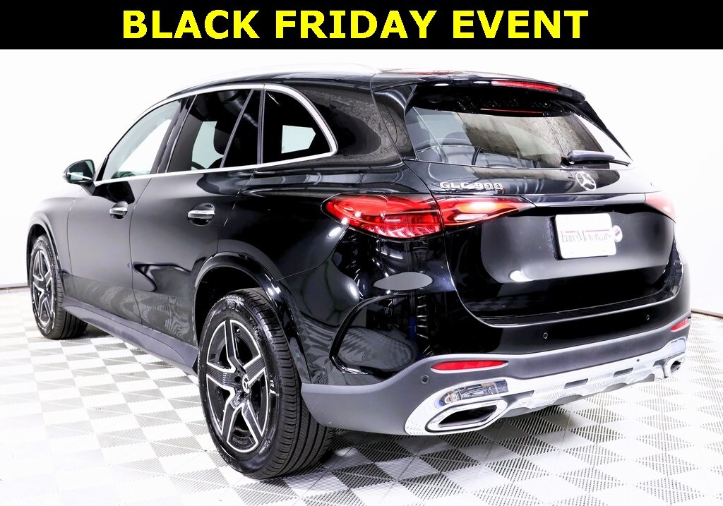 2025 Mercedes Benz GLC 300 4MATIC photo 3