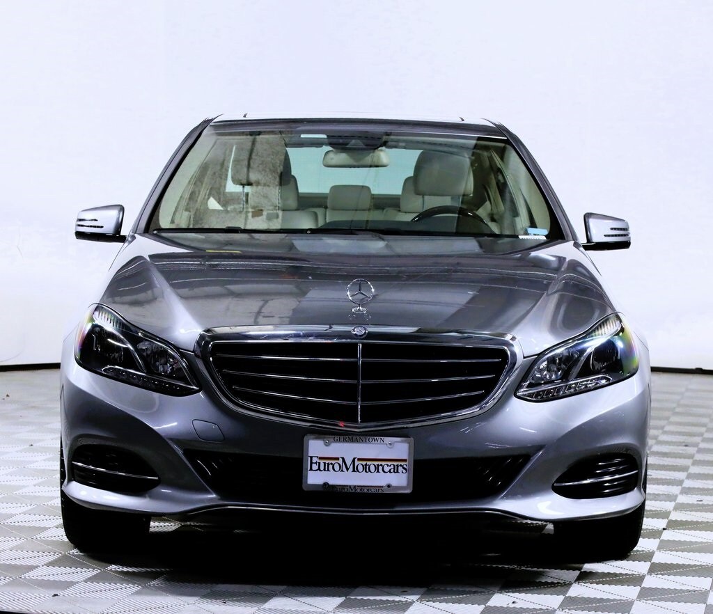 2014 Mercedes Benz E 350 Sedan photo 2