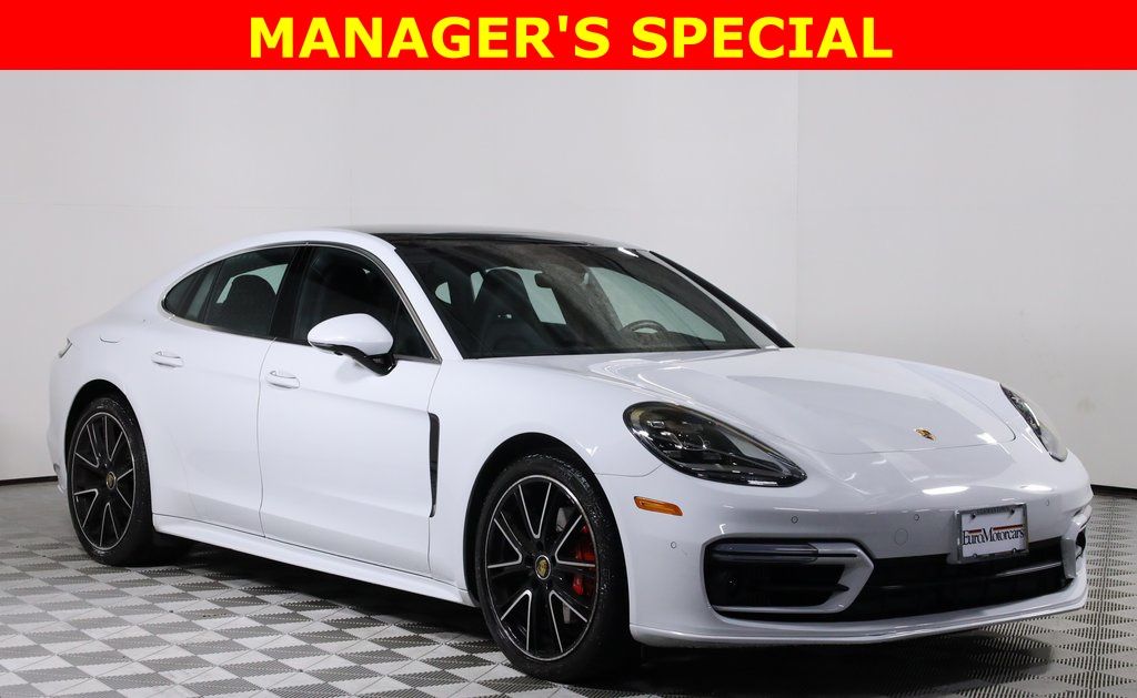 2023 Porsche Panamera 4S's photo