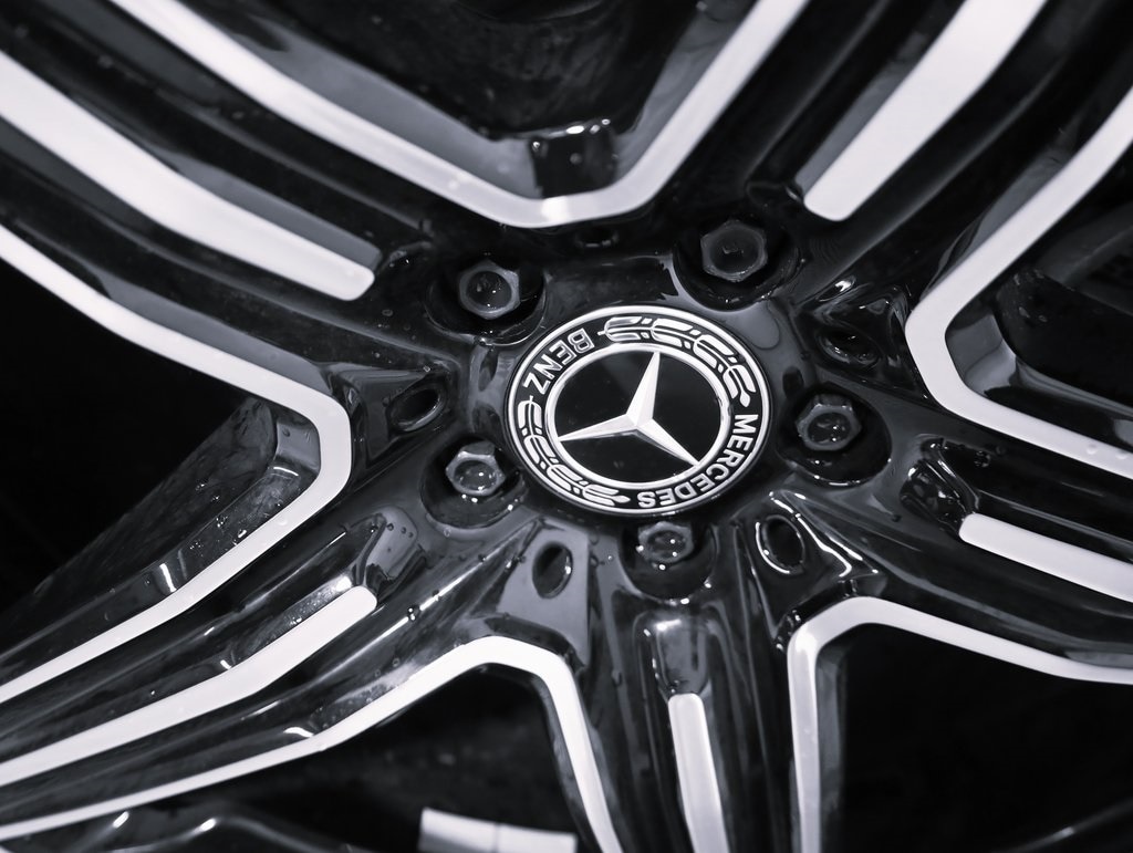 Image of 2025 Mercedes-Benz GLE 350 4MATIC SUV