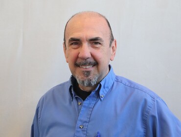Staff member Carlos Pereira, Mercedes-Benz Parts Inventory from 86b1f39c2b28