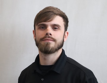 Staff member Alex Roomets, Mercedes-Benz Service Advisor from 458df736a7d1