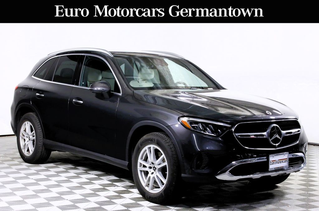 2026 Mercedes-Benz GLC GLC 300 4MATIC's photo
