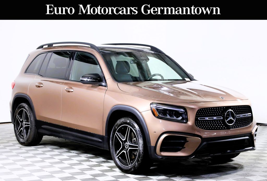 2024 Mercedes-Benz GLB GLB 250 4MATIC's photo