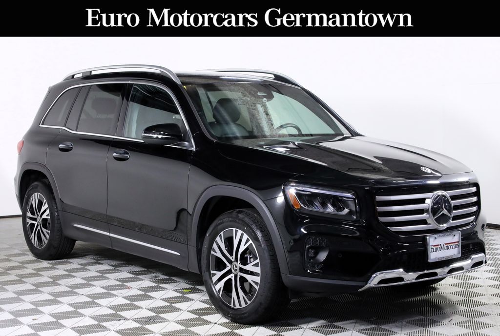 2025 Mercedes-Benz GLB GLB 250 4MATIC's photo