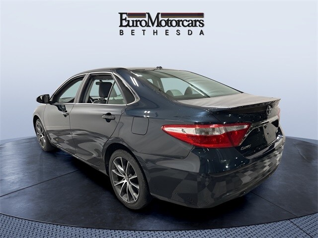 2015 Toyota Camry XSE photo 3