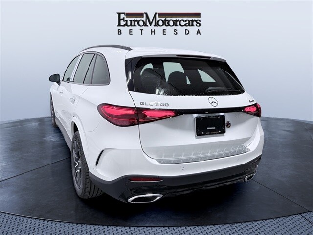 2026 Mercedes Benz GLC 300 4MATIC photo 2