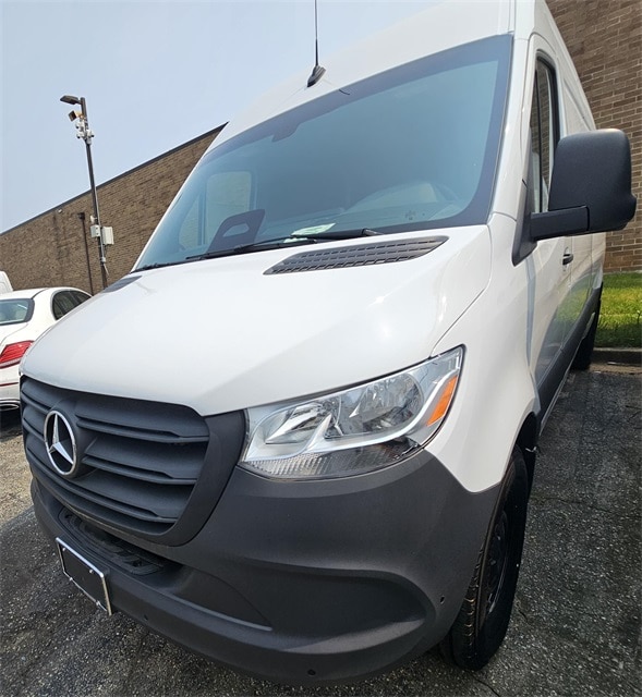 2025 Mercedes-Benz Sprinter Cargo Van Base's photo