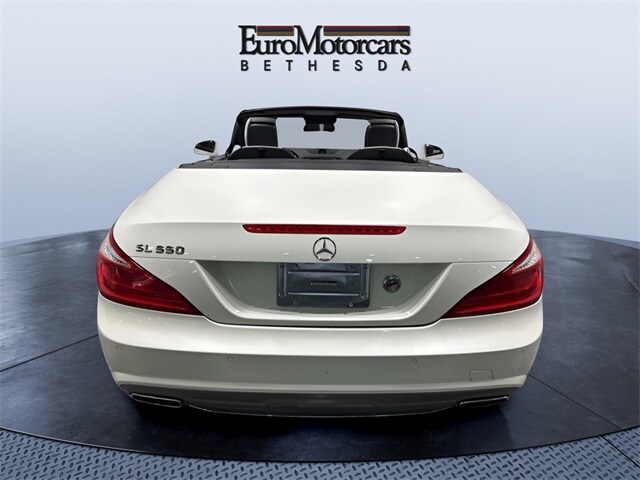 2015 Mercedes Benz SL 550 photo 3