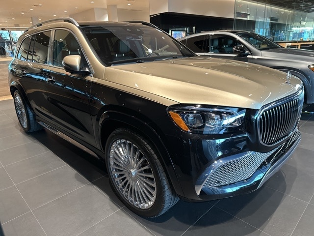 2023 Mercedes-Benz GLS Base's photo