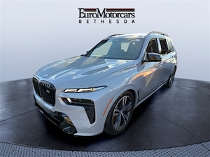 2023 BMW X7 M60i SUV