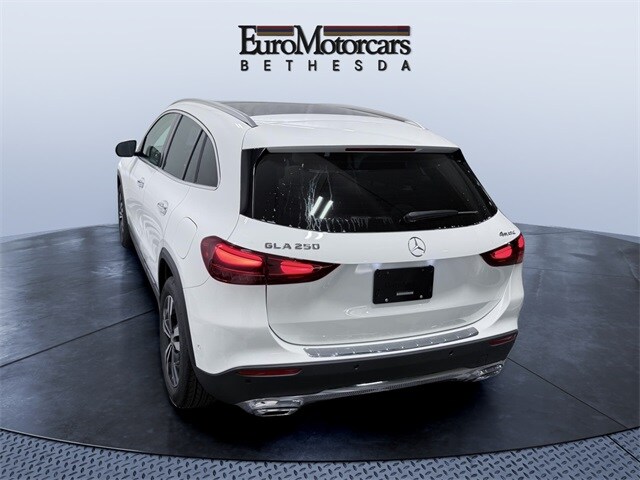 2026 Mercedes Benz GLA 250 4MATIC photo 2