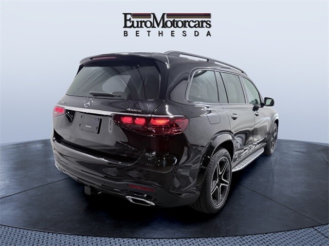 2026 Mercedes Benz GLS 450 4MATIC photo 2
