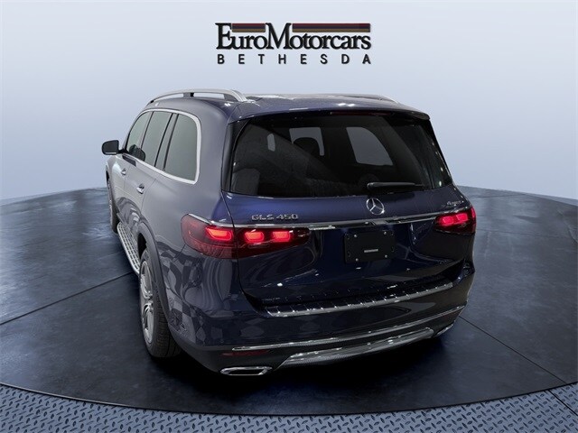 2026 Mercedes Benz GLS 450 4MATIC photo 2