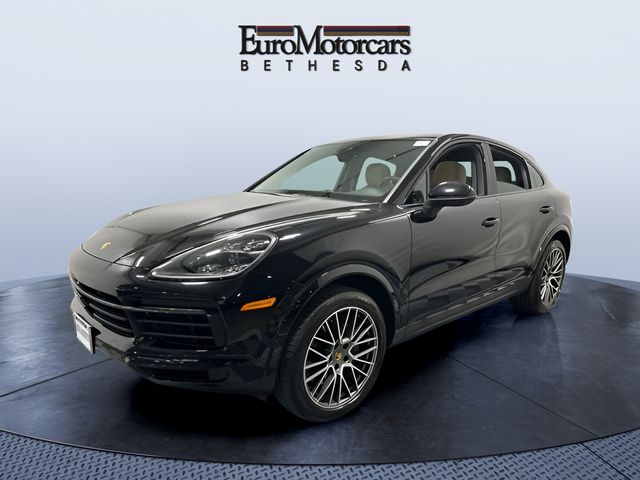 2023 Porsche Cayenne S's photo
