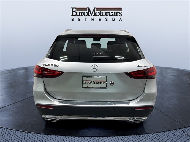2022 Mercedes Benz GLA 250 4MATIC photo 3