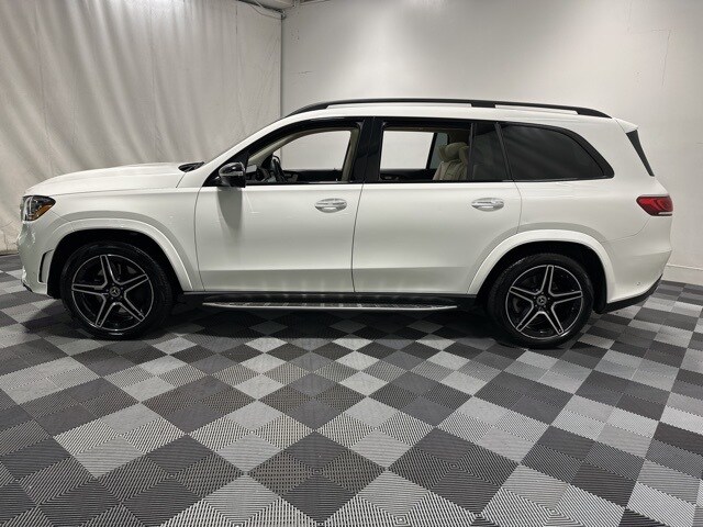 2022 Mercedes Benz GLS 450 4MATIC photo 3