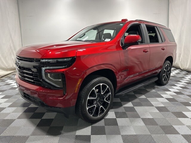 2025 Chevrolet Tahoe RST photo 3