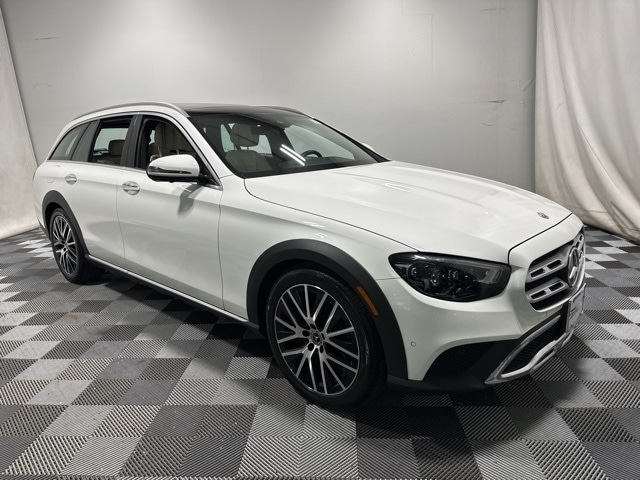 2023 Mercedes-Benz E-Class E450 All-Terrain's photo