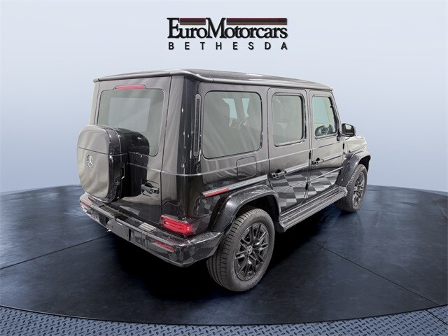 2025 Mercedes Benz G photo 3