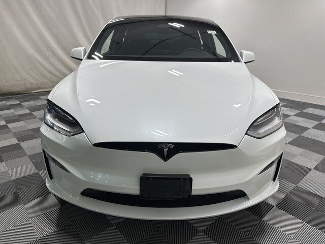 2023 Tesla Model X Standard Range photo 2