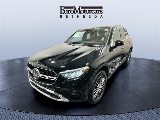 2025 Mercedes-Benz GLC Base's photo