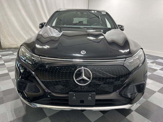 2023 Mercedes Benz EQS SUV 450 photo 2