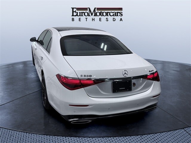 2026 Mercedes Benz S 580 4MATIC photo 2