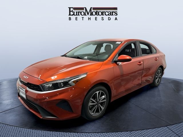 2023 Kia Forte LXS AT's photo