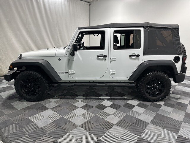 2018 Jeep Wrangler Unlimited Willys Wheeler photo 4