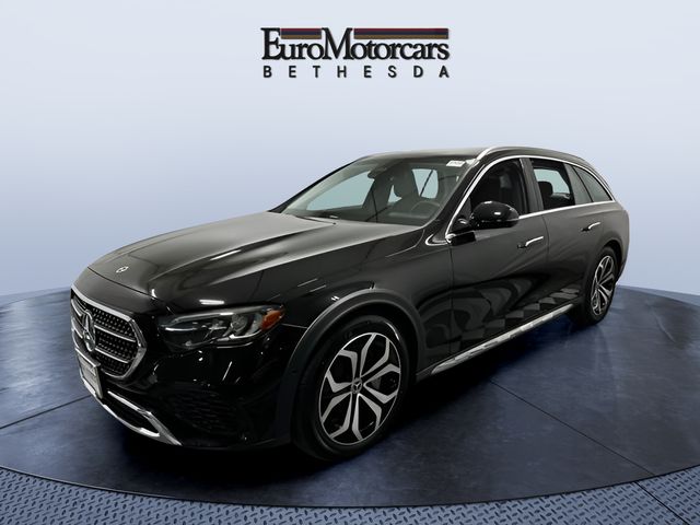 2025 Mercedes-Benz E-Class E450 4MATIC All-Terrain's photo