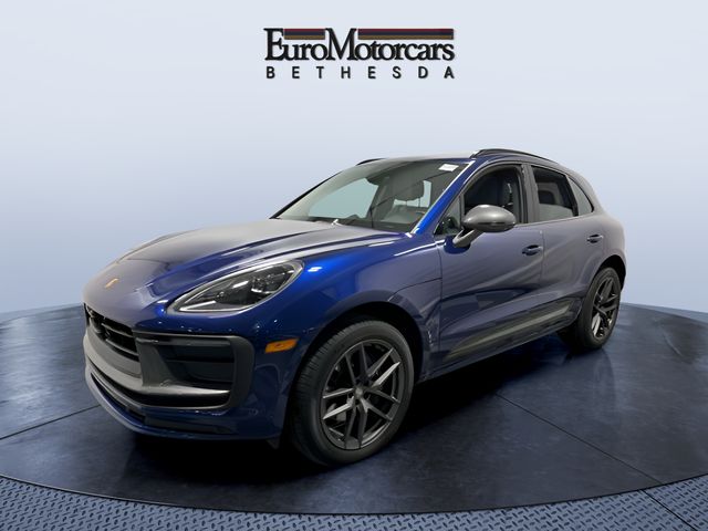 2023 Porsche Macan T's photo