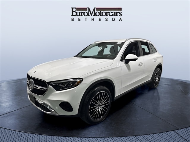 2025 Mercedes-Benz GLC Base's photo