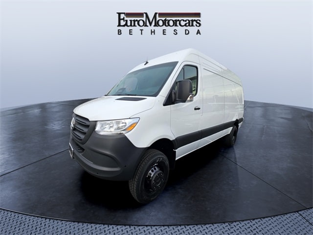 2026 Mercedes-Benz Sprinter Cargo Van Base's photo