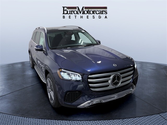 2026 Mercedes Benz GLS 450 4MATIC photo 4