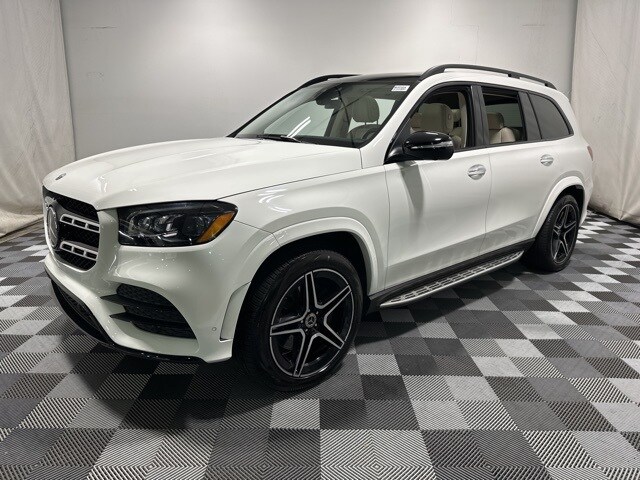 2022 Mercedes Benz GLS 450 4MATIC photo 2