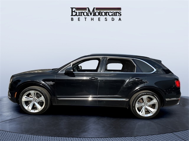 Used 2018 Bentley Bentayga Base with VIN SJAAC2ZV7JC019832 for sale in Bethesda, MD