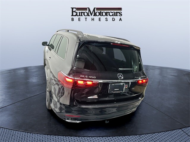 2026 Mercedes Benz GLS 450 4MATIC photo 2