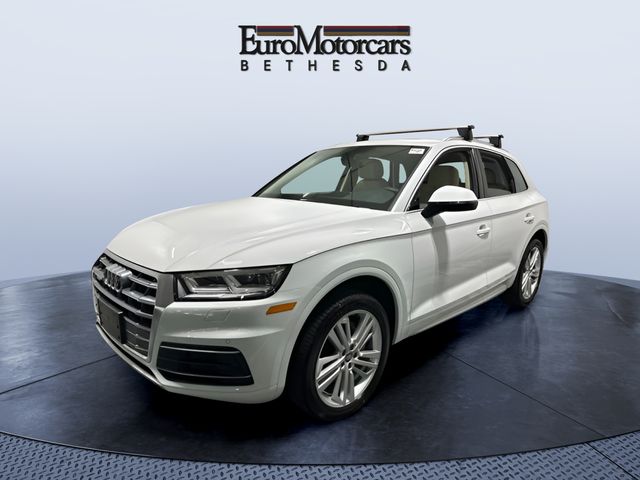 2019 Audi Q5 2.0T quattro S tronic Premium Plus's photo