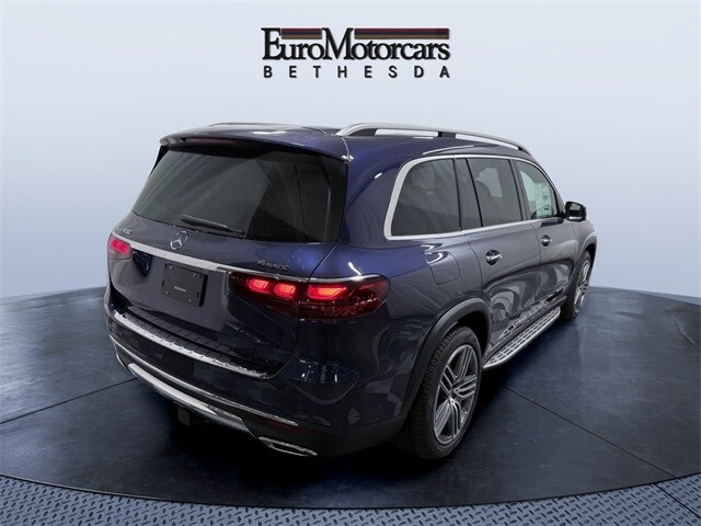 2026 Mercedes Benz GLS 450 4MATIC photo 3