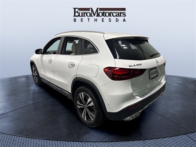2025 Mercedes Benz GLA 250 photo 3