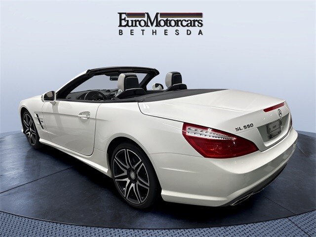 2015 Mercedes Benz SL 550 photo 2